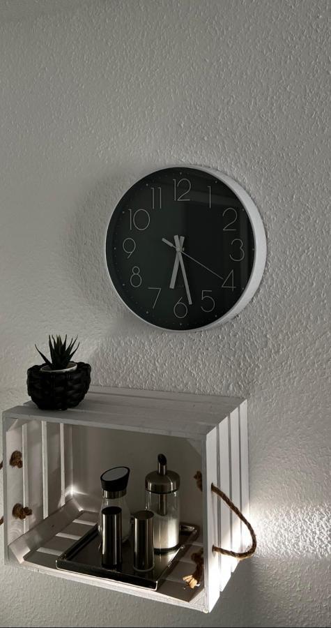 Kleine Moewe, Exklusives Ein Zimmer Apartment Mit Sauna Im Haus Wunstorf Exteriér fotografie